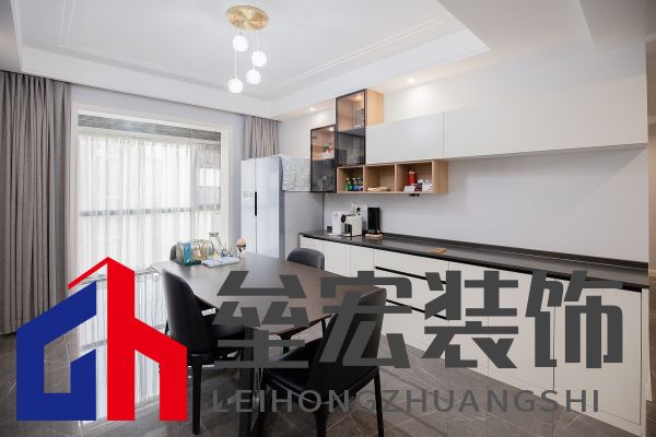 白色、木色與黑色演繹同一空間下的不同格調(diào)！